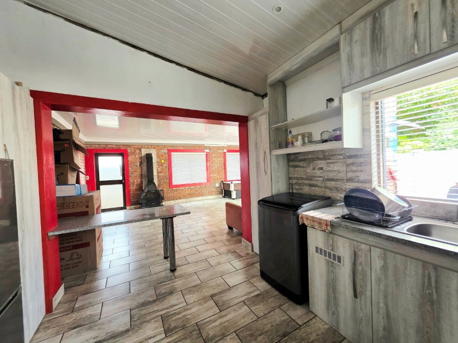 6 Bedroom Property for Sale in Brandwag Free State
